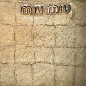 ✅AUTHENTIC✅ MIU MIU CROC EMBOSSED Leather long Wallet EUC